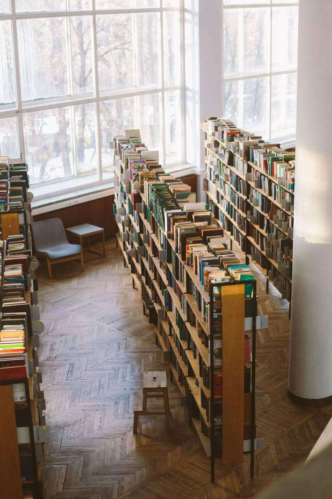 Estanterias llenas de libros