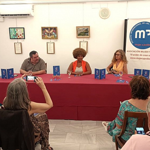 "Se presenta la I Antología Plástica y Literaria Mujer y Poder"