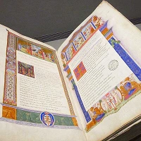 Copia bilingüe de la Íliada, datada en el s.XV.