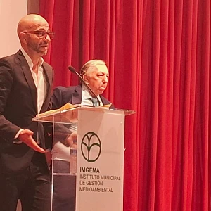 Presentador y Manuel Jimenez